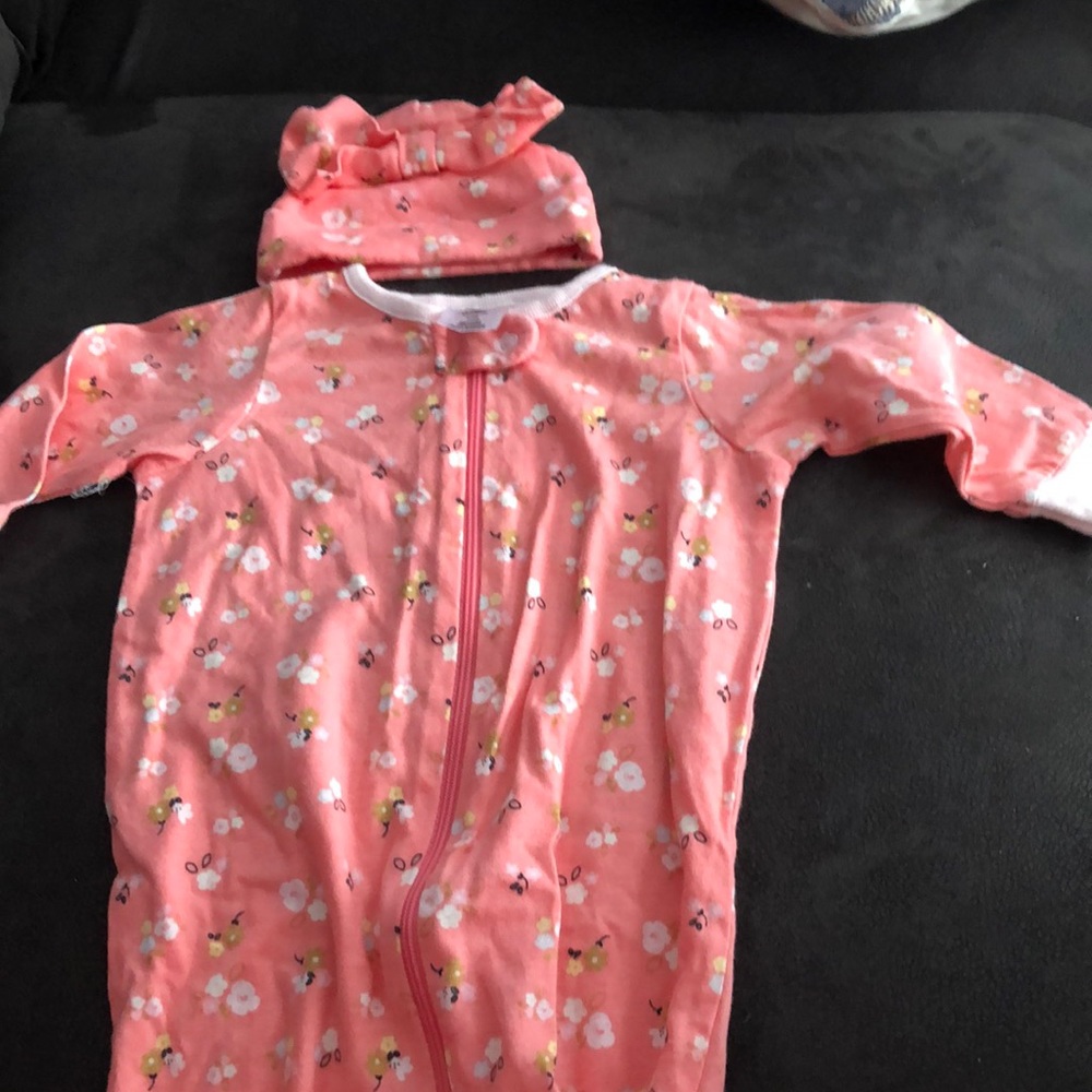 Gerber floral sleeper with matching hat